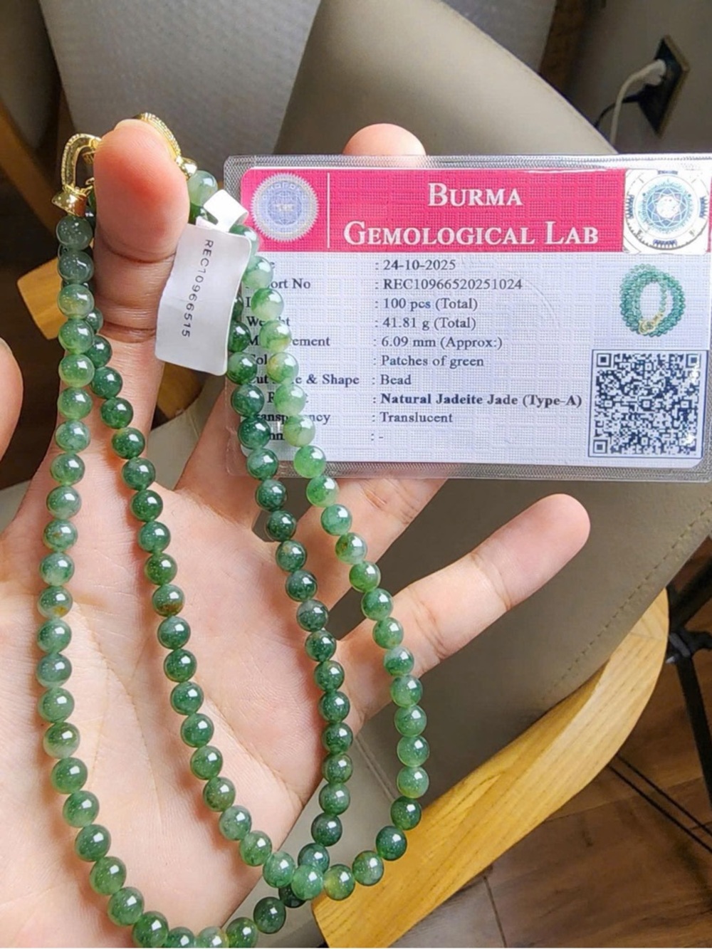 Natural Jadeite Green Beaded Necklace - Elegant Women’s Jewelry